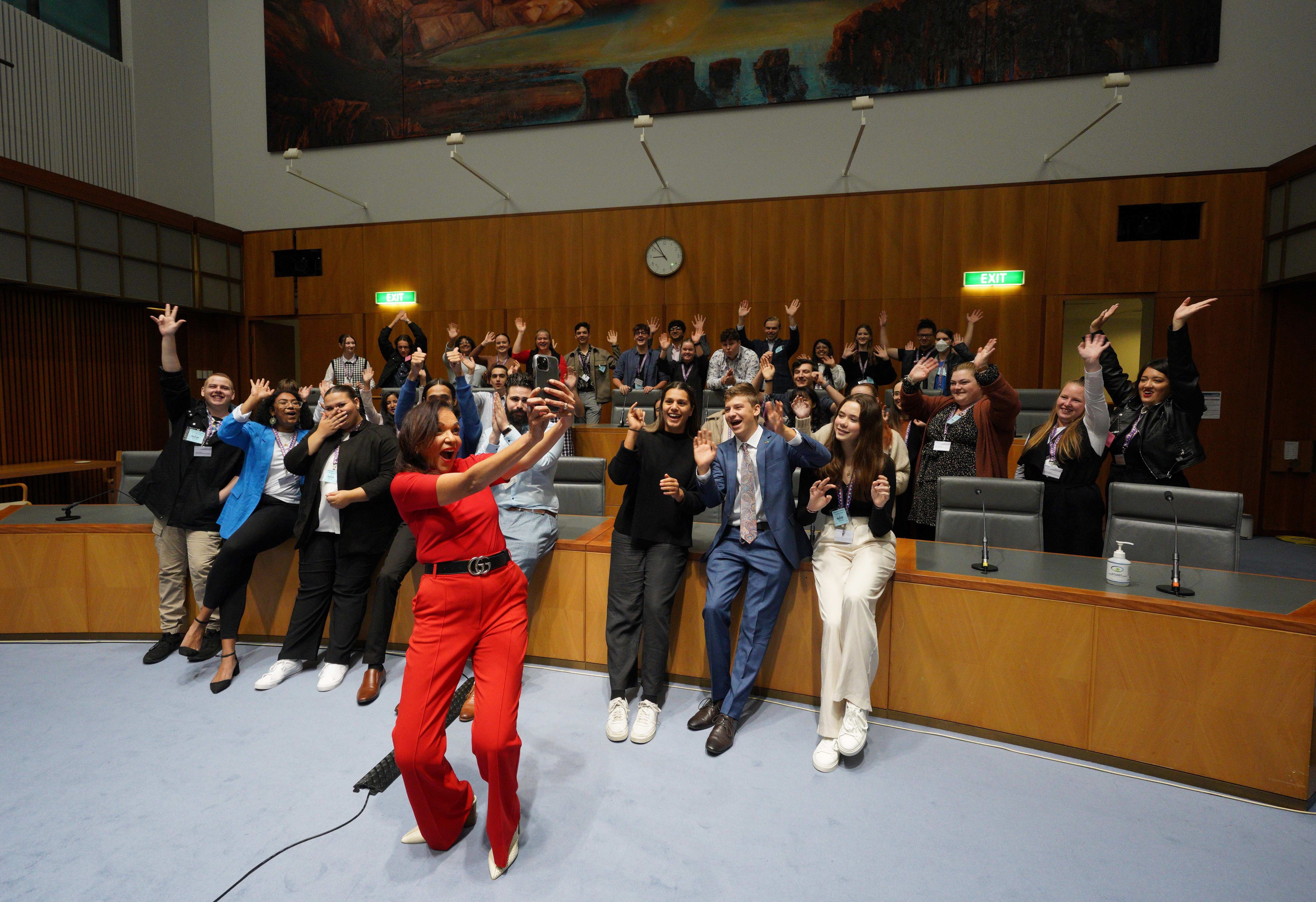 Minister Aly meeting with the Youth Advisory Groups at Parliament house taking a selfie of her with the group of youths